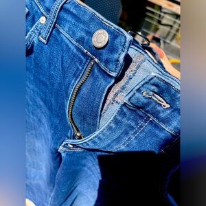 Mavi Mid-Rise Cropped Jean